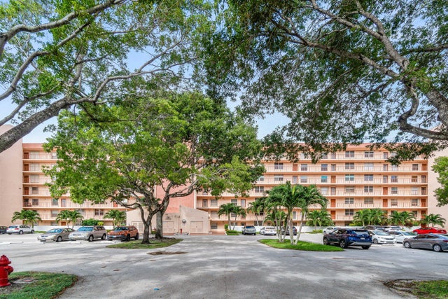 2 of 41 - 14623 Bonaire Boulevard #110, Delray Beach, FL