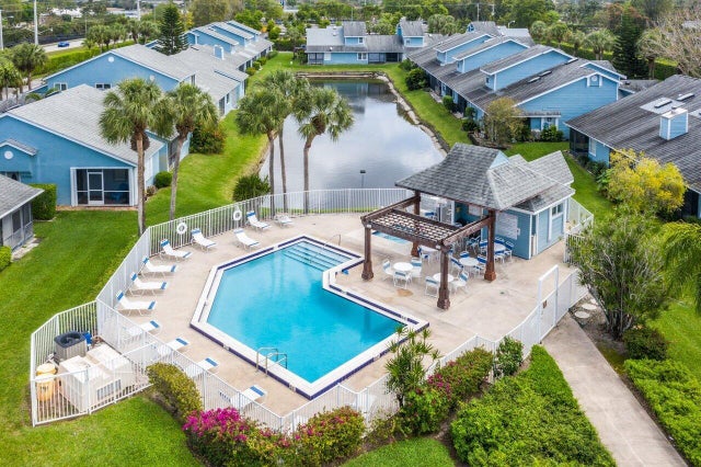 2 of 24 - 3911 Island Club Circle W, Lake Worth, FL