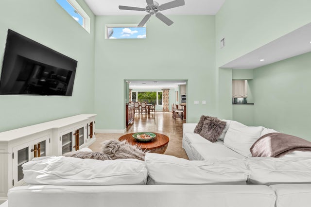 5 of 38 - 471 N Juno Lane, Juno Beach, FL