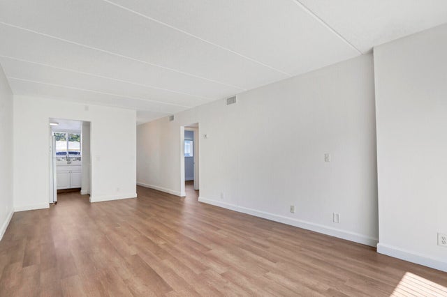 4 of 12 - 1501 Crescent Circle #b10, Lake Park, FL