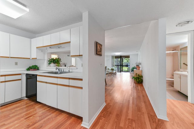 4 of 30 - 15244 Lakes Of Delray Boulevard #203, Delray Beach, FL