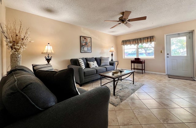 5 of 16 - 156 Bedford F, West Palm Beach, FL