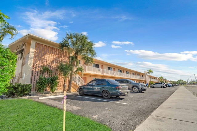 1 of 31 - 301 E Mcnab Road #103, Pompano Beach, FL