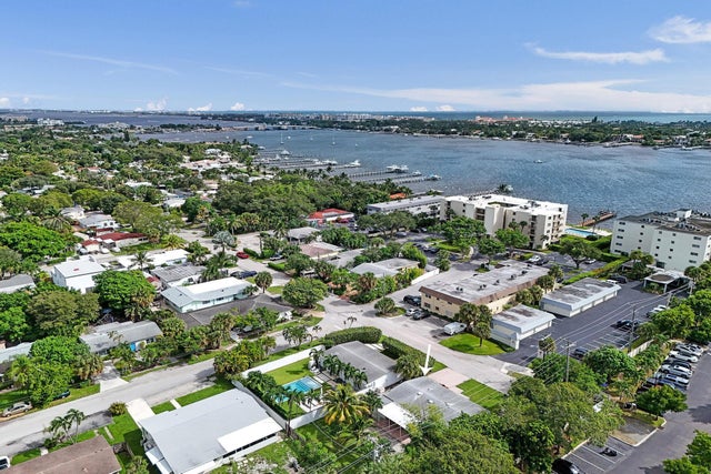 3 of 67 - 1205 S Lake Drive, Lantana, FL