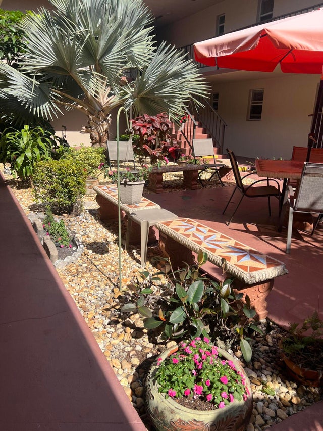 3 of 33 - 504 Davis Road #95, Palm Springs, FL