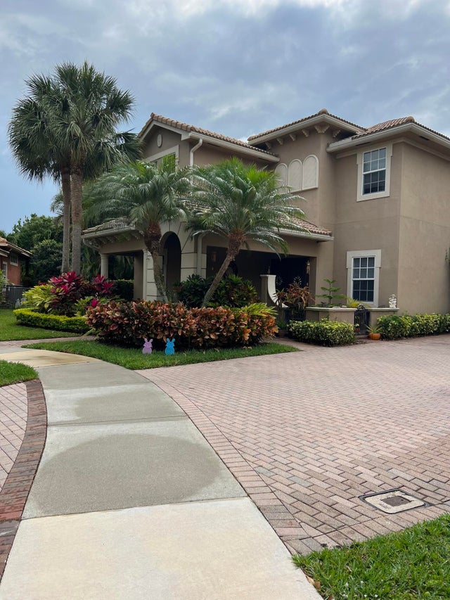 3 of 12 - 129 Via Bosque, Jupiter, FL