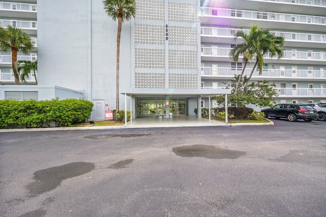 2 of 24 - 5500 Nw 2nd Avenue #614, Boca Raton, FL