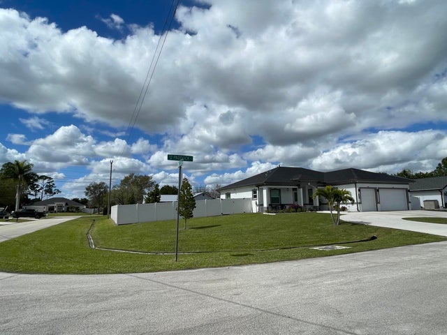 3 of 124 - 1692 Sw Paddock Street, Port Saint Lucie, FL