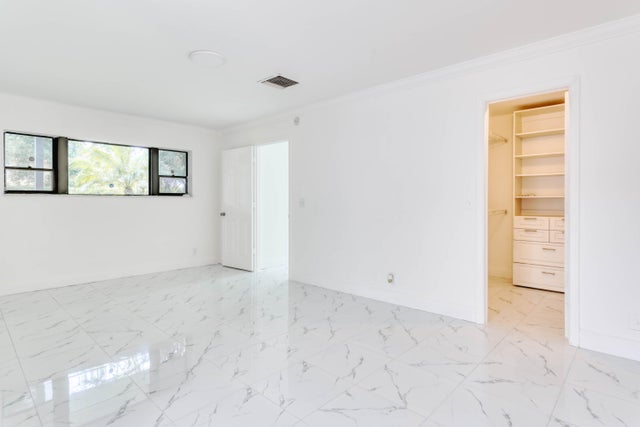 3 of 42 - 101 Fairway Lane, Royal Palm Beach, FL