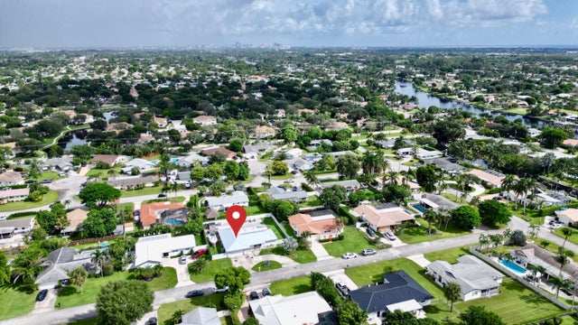3 of 74 - 1861 Caribbean Road W, Lake Clarke Shores, FL