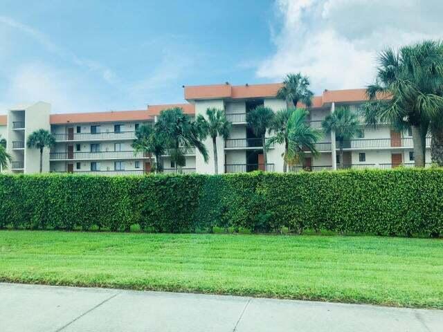 1 of 33 - 5981 Via Vermilya #106-a, Lake Worth, FL