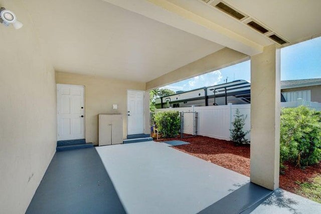 5 of 41 - 1749 15th Avenue N, Lake Worth Beach, FL