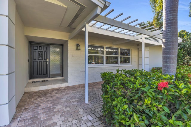 1 of 32 - 40 Pinetree Place, Tequesta, FL