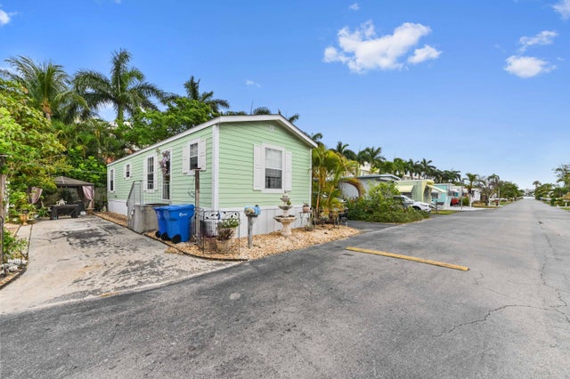 1 of 28 - 2 E View Street, Lantana, FL