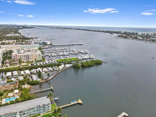 2 of 28 - 2 E View Street, Lantana, FL