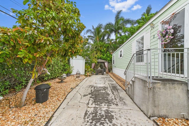 4 of 28 - 2 E View Street, Lantana, FL