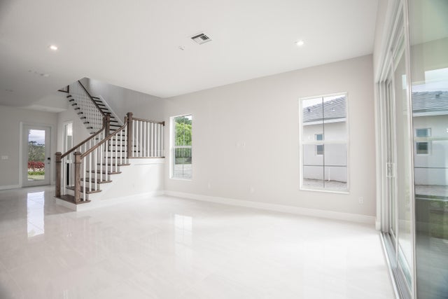 4 of 49 - 259 Se Via Bisento, Port Saint Lucie, FL