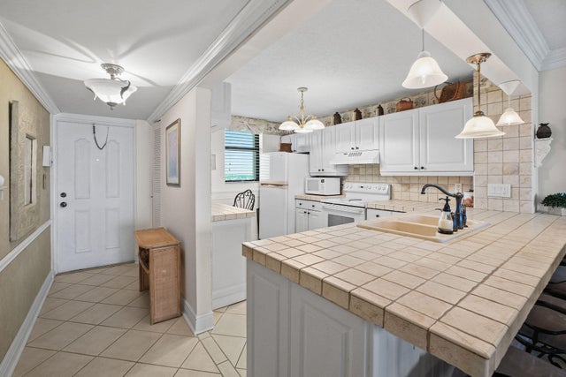 4 of 39 - 9940 S Ocean Drive #907, Jensen Beach, FL