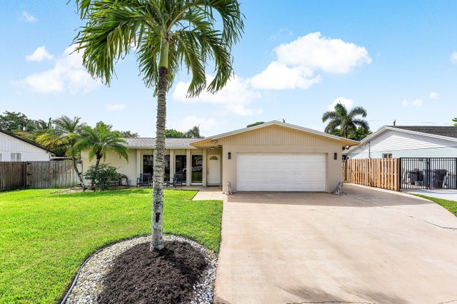 2 of 37 - 7536 Cocoanut Drive, Lake Worth, FL