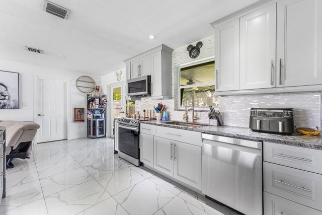 5 of 37 - 7536 Cocoanut Drive, Lake Worth, FL