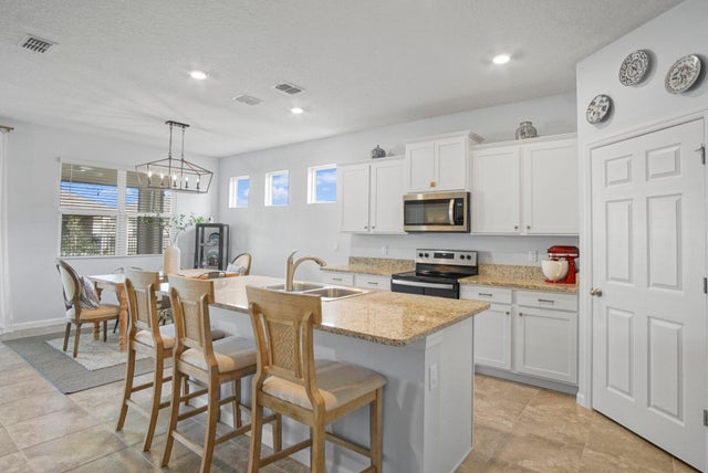 5 of 40 - 10568 Sw Cambria Lane, Port Saint Lucie, FL