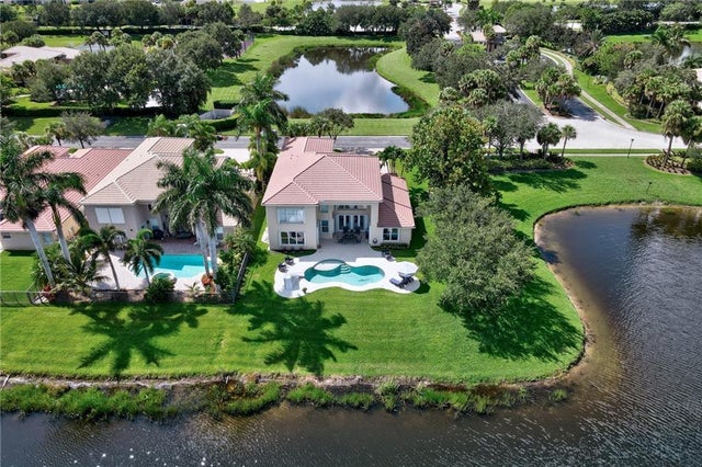 2 of 29 - 1828 Grey Falcon Circle Sw, Vero Beach, FL