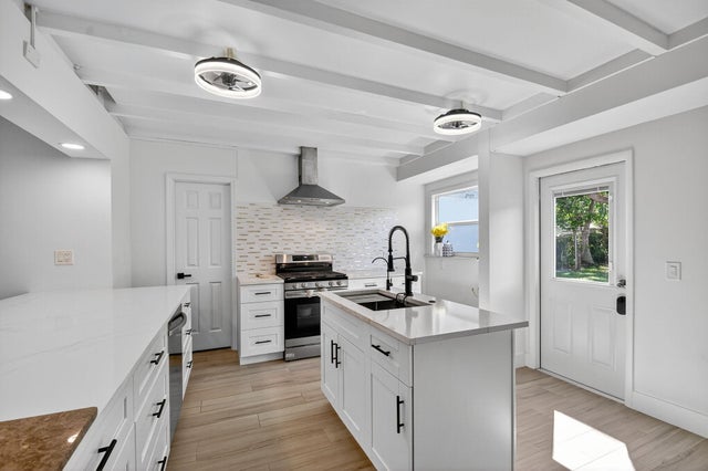 3 of 60 - 701 S S D Street, Lake Worth, FL
