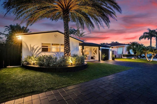 5 of 104 - 913 S Lakeside Place, Lantana, FL