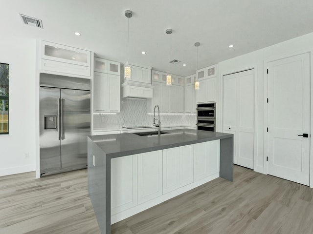 5 of 78 - 130 E Hart Street, Lantana, FL