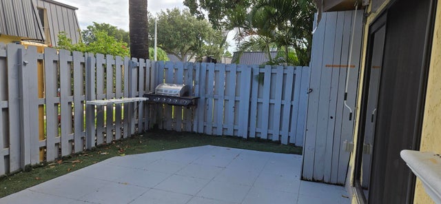 5 of 27 - 2312 Waterside Drive #38-b, Lake Worth, FL