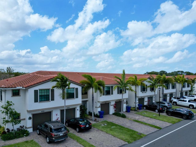 5 of 31 - 6011 Woods Edge Circle, Palm Beach Gardens, FL