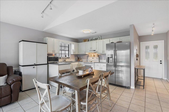 4 of 37 - 411 13th Lane Sw, Vero Beach, FL