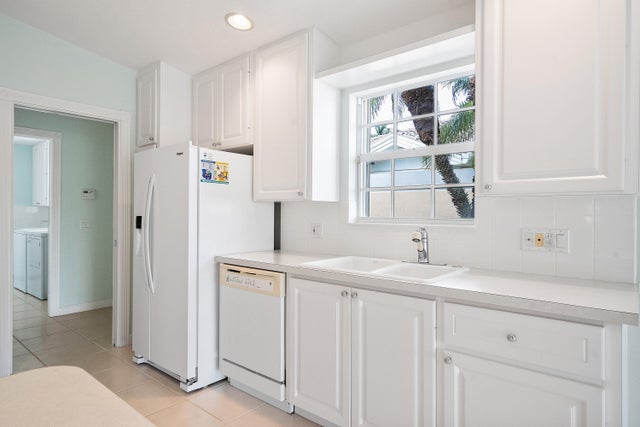 4 of 33 - 1364 Saint Lawrence Drive, Palm Beach Gardens, FL