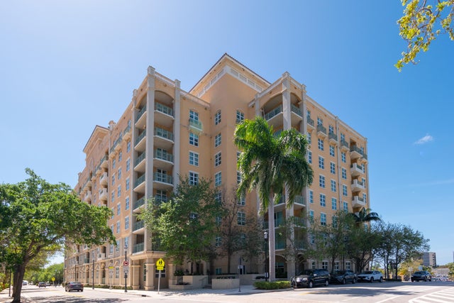 1 of 32 - 403 S Sapodilla Avenue #207, West Palm Beach, FL