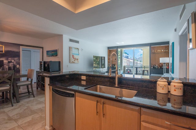 4 of 32 - 403 S Sapodilla Avenue #207, West Palm Beach, FL