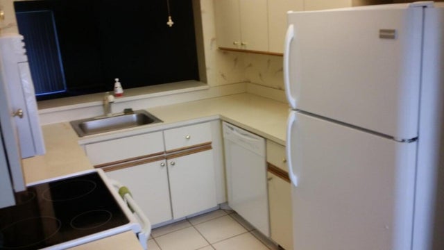 2 of 12 - 7879 Willow Spring Drive #927, Lake Worth, FL