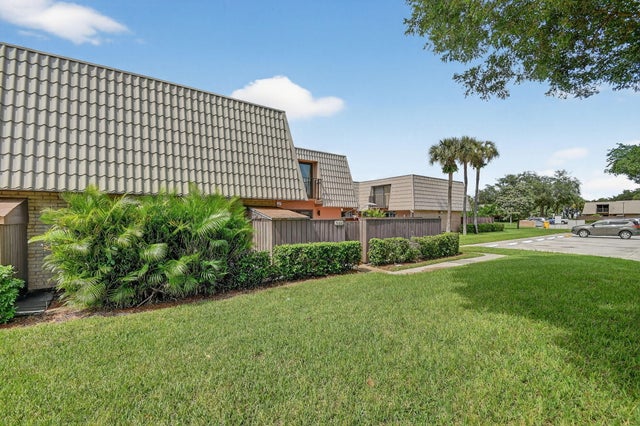 3 of 40 - 5122 51st Way, West Palm Beach, FL