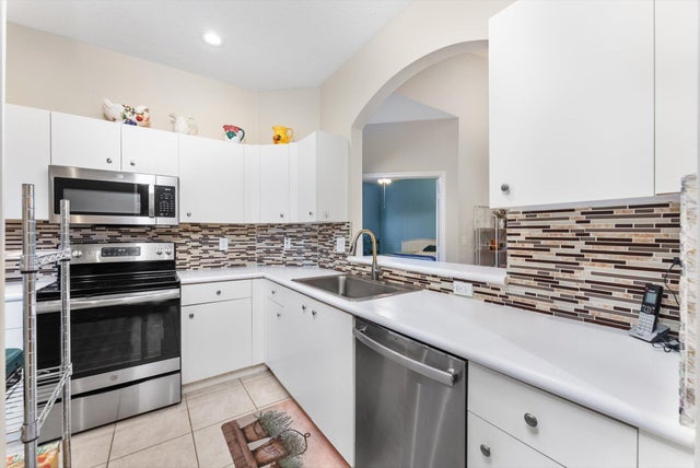 4 of 40 - 10788 Royal Caribbean Circle, Boynton Beach, FL