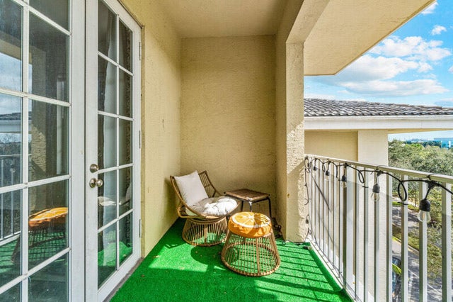 3 of 8 - 1200 Town Center Drive #427, Jupiter, FL