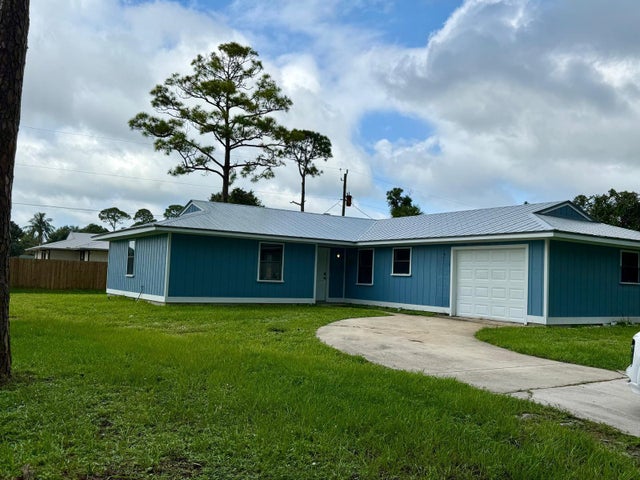 2 of 11 - 5707 Eastwood Drive, Fort Pierce, FL