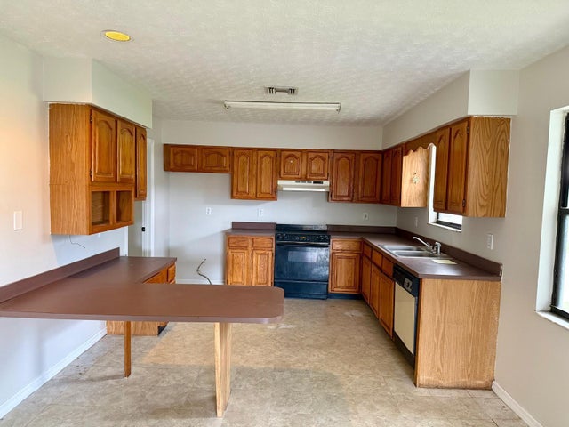 4 of 11 - 5707 Eastwood Drive, Fort Pierce, FL