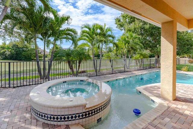 3 of 70 - 814 Sw Palm Cove Drive, Palm City, FL