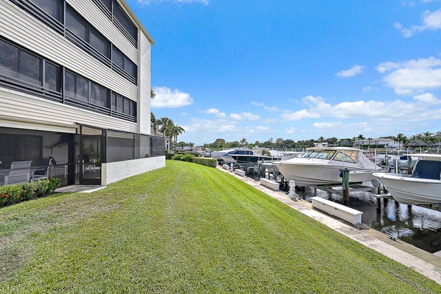 2 of 50 - 513 Oak Harbour Drive, Juno Beach, FL