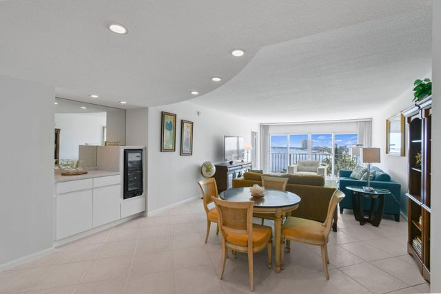4 of 49 - 801 Lake Shore Drive #811, Lake Park, FL