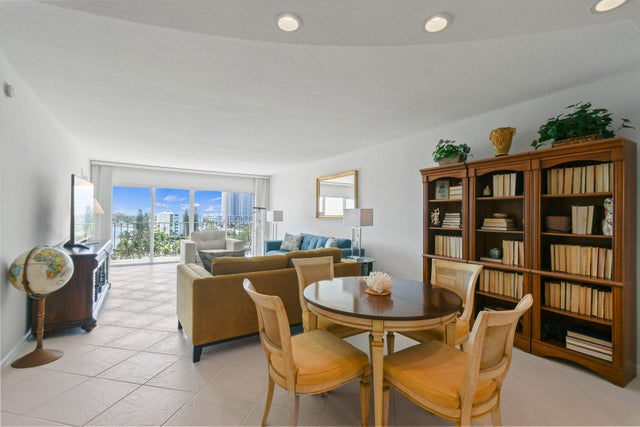 5 of 49 - 801 Lake Shore Drive #811, Lake Park, FL