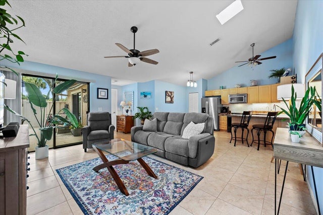 2 of 32 - 5261 Eagle Lake Drive, Palm Beach Gardens, FL