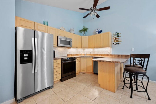 5 of 32 - 5261 Eagle Lake Drive, Palm Beach Gardens, FL