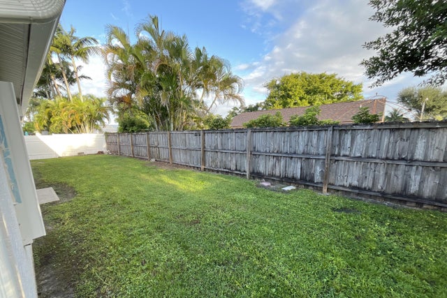 3 of 41 - 10089 Penzance Lane, Royal Palm Beach, FL