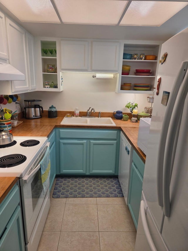 2 of 13 - 1901 Indian River Boulevard #b207, Vero Beach, FL