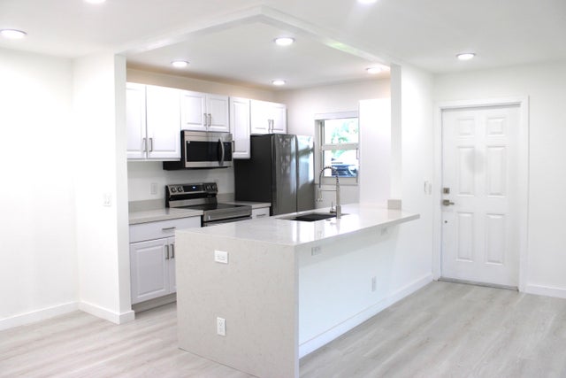 887 North Drive #a, Delray Beach